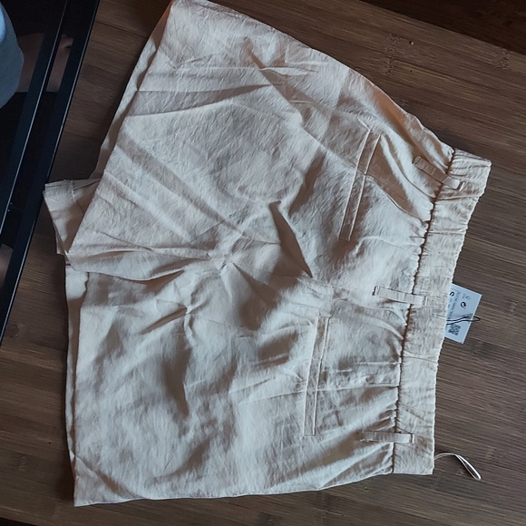 Nwt zara | pleated beige shorts - Picture 5 of 5